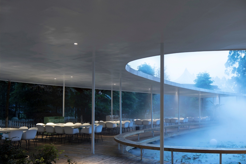 Garden Hotpot Restaurant by MUDA-Architects